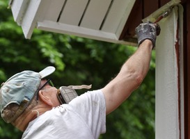 Normal_a-man-painting-house-exterior-with-white-color-2022-11-11-10-52-52-utc-min__1_
