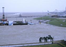 Normal_hoog_water_extreem_delfzijl