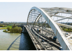 Logo_brug_over_rivier