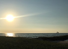 Normal_normal_ijsselmeer__zeilboot__zon__dijk