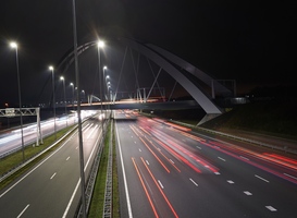 Rijkswaterstaat en SAAone vervangen verlichting op de A1/A6